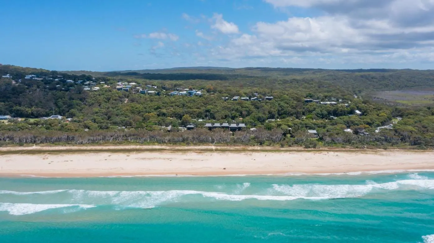 31 At Home - Absolute Beachfront Point Lookout