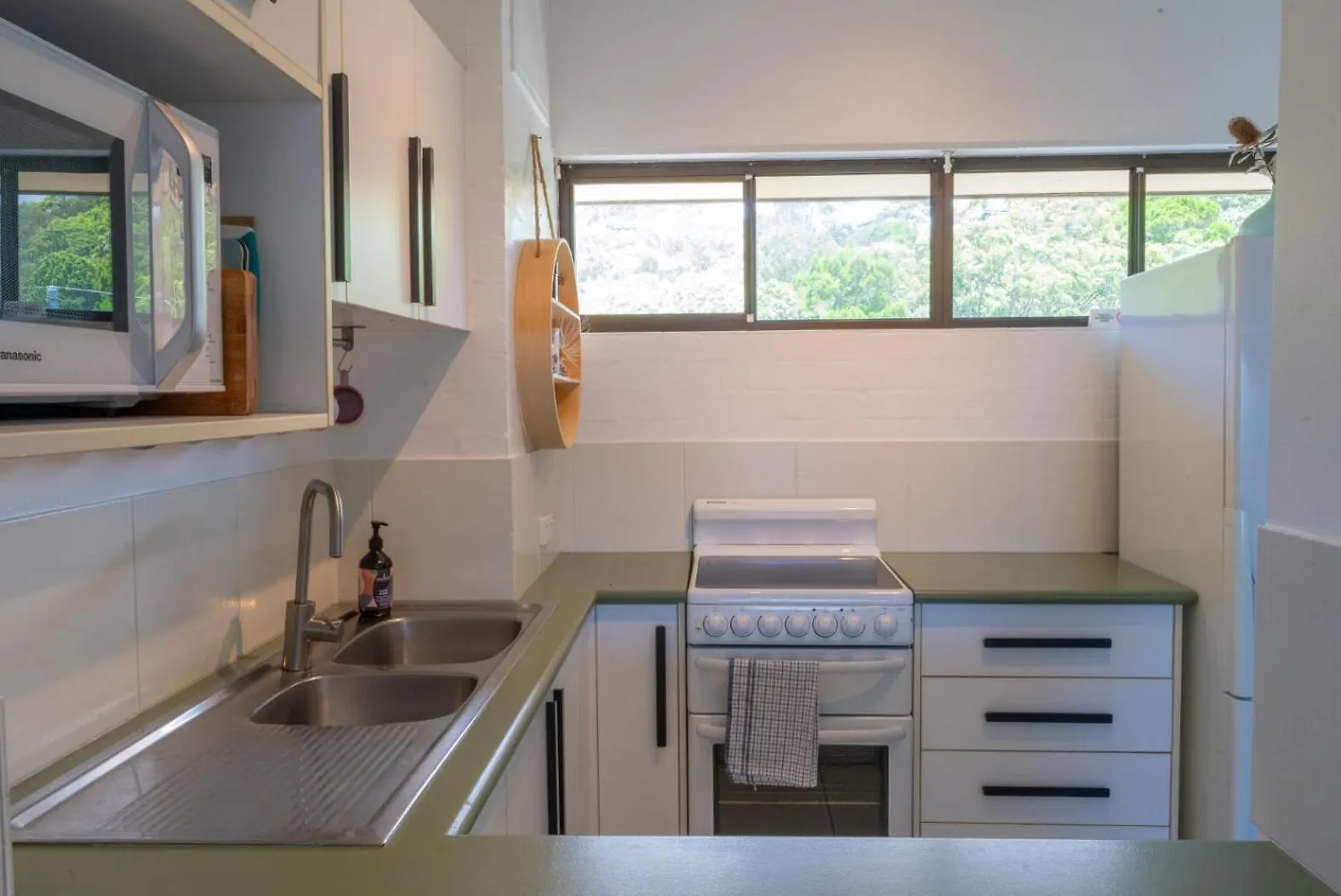 Apartment 31 At Home - Absolute Beachfront Point Lookout