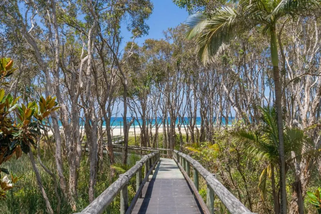 Apartment 31 At Home - Absolute Beachfront Point Lookout