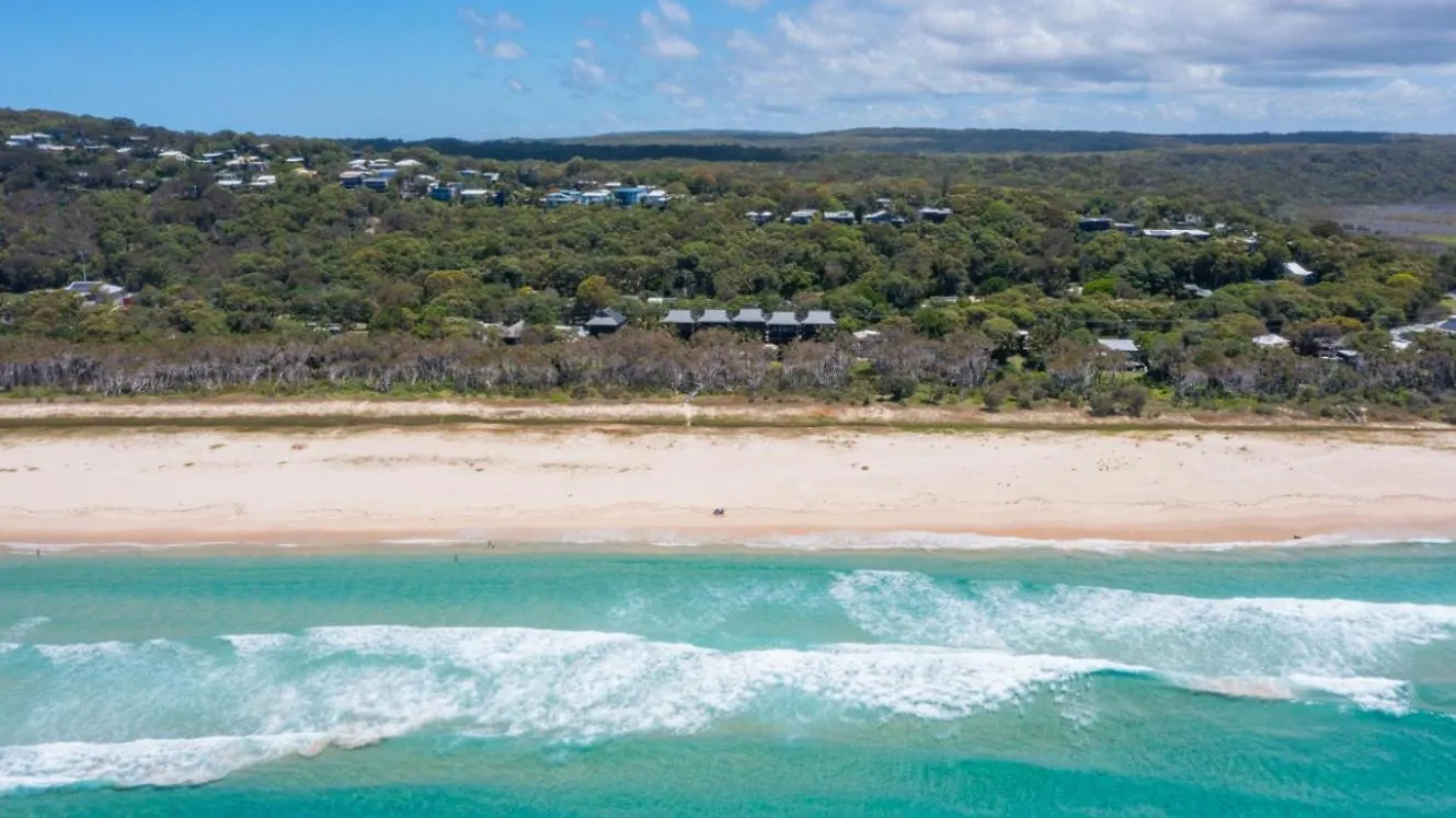 31 At Home - Absolute Beachfront Point Lookout