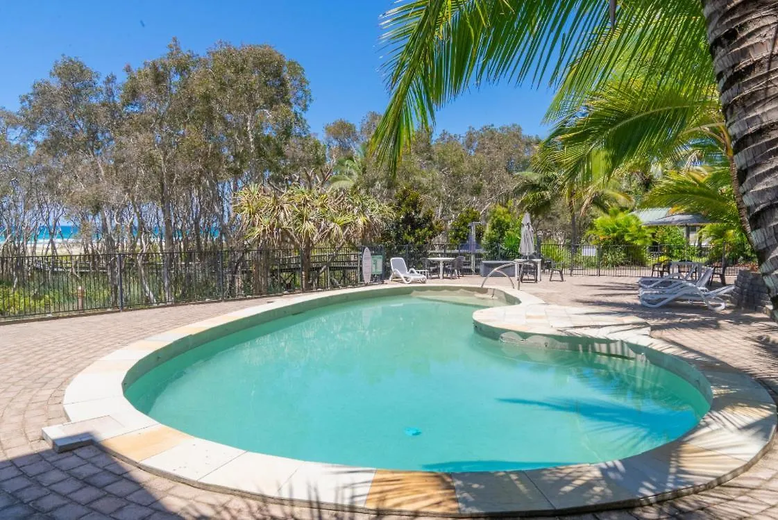 31 At Home - Absolute Beachfront Point Lookout